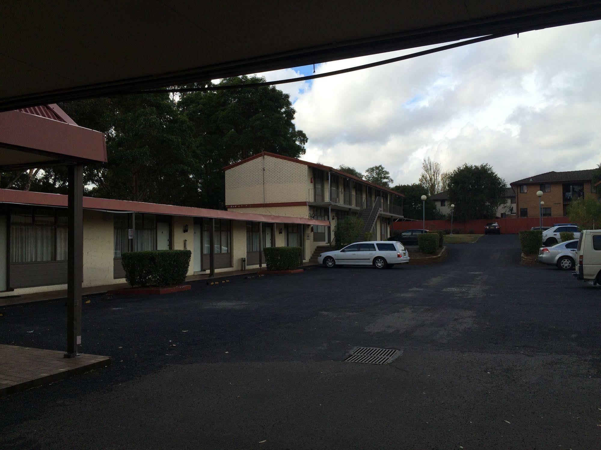 Liberty Plains Motor Inn Sydney Exterior photo